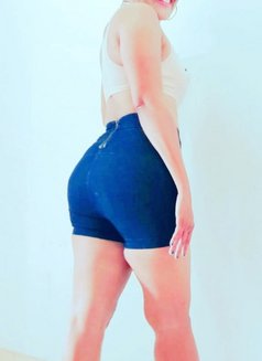 High profile carefully selective clients - escort in Colombo Photo 8 of 10