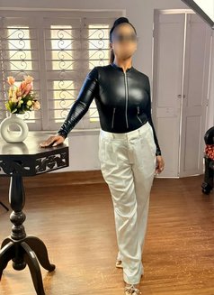 HIGH PROFILE INDEPENDENT ESCORT SERVICE - escort in Mumbai Photo 3 of 10