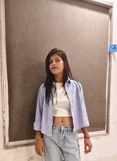 High Profile Indian and Russian - Agencia de putas in Gurgaon Photo 8 of 10