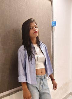 High Profile Indian and Russian - Agencia de putas in Gurgaon Photo 9 of 10