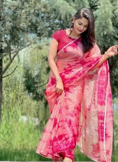 High Profile Indian Available - escort in Gurgaon Photo 4 of 4