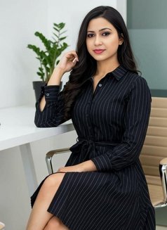 High Profile Indian Available - escort in Gurgaon Photo 8 of 9