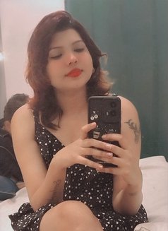 High Profile Indian And Russian - puta in Gurgaon Photo 2 of 4