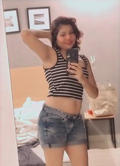 High Profile Indian And Russian - puta in Gurgaon Photo 3 of 4