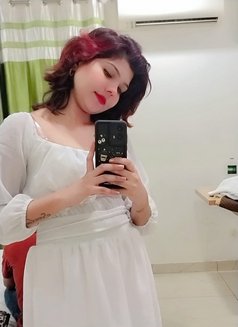 High Profile Indian And Russian - puta in Gurgaon Photo 4 of 4