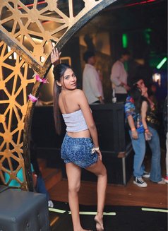 High profile indian & Russian - puta in Gurgaon Photo 4 of 6