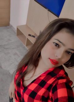 High profile indian & Russian - puta in Gurgaon Photo 5 of 6