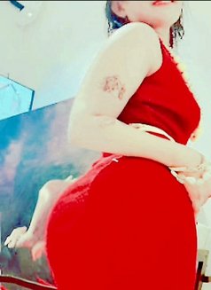 High profile privacy quality limited app - escort in Colombo Photo 13 of 14