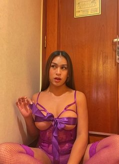 BIG DICK BIG ASS BIG BOOBS-Can Cum a lot - Transsexual escort in Hong Kong Photo 19 of 22