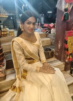 Hii Dr Tina Lady Boy - Acompañantes transexual in Chennai Photo 9 of 9