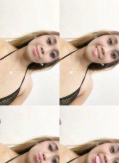 Hilary Kate - puta in Manila Photo 3 of 3