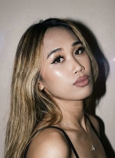 Hilary Kate - escort in Manila Photo 3 of 3