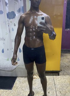 Him3ros - Agencia de acompañantes masculinas in Nairobi Photo 5 of 6