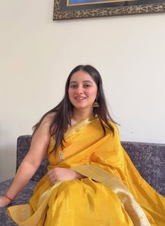 Himani - escort in Ahmedabad Photo 4 of 9