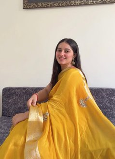 Himani - escort in Ahmedabad Photo 5 of 9