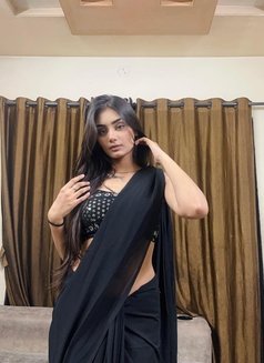 Himani - escort in Chennai Photo 1 of 3