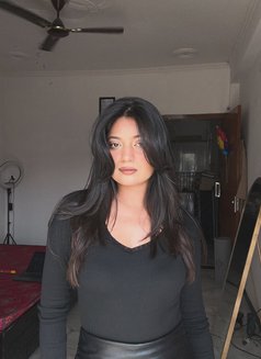 Himani - escort in Kochi Photo 1 of 4