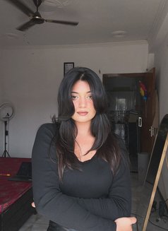 Himani - escort in Kochi Photo 3 of 4