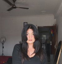 Himani - escort in Kochi