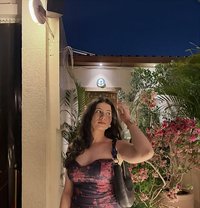 Himani - escort in Kochi