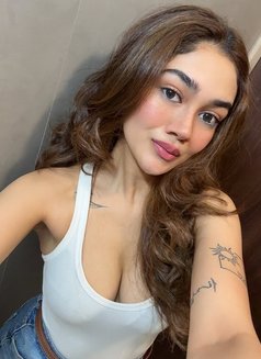 Himani - puta in Pondicherry Photo 1 of 2