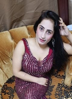 Himani Indian Housewife - escort in Dubai Photo 1 of 2