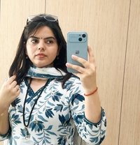 Himani Joshi Available Escort Service - escort in Bangalore