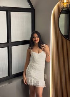 Himani Joshi Escort Service 24 Hours - escort in Thane Photo 2 of 3
