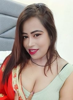 Himani Joshi - escort in Kolkata Photo 3 of 3