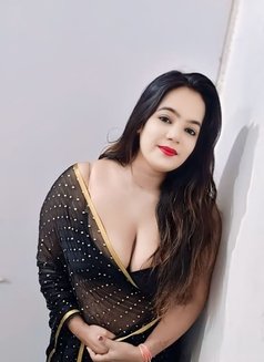 Himani Joshi - escort in Pune Photo 1 of 3