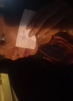 Nidhi - escort in Mumbai Photo 2 of 5