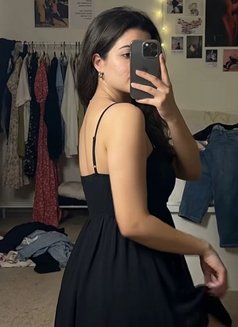 Himanshi - escort in Mumbai Photo 1 of 1