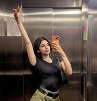 Himanshi - escort in Mumbai