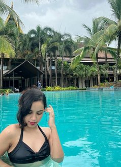 Himanshi Independent Girl - escort in Bangalore Photo 2 of 11