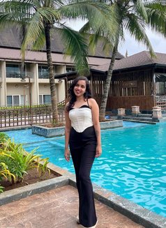 Himanshi Independent Girl - escort in Bangalore Photo 5 of 11