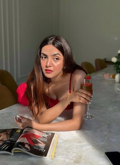 Himanshi - escort in Medellín Photo 1 of 5