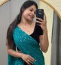 Himanshi - escort in Mumbai Photo 2 of 3