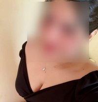 Himanshi - escort in New Delhi