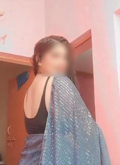 Himanshi - escort in Noida Photo 4 of 4