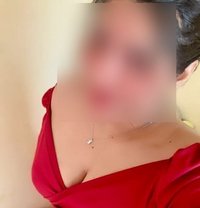 Himanshi - escort in Noida