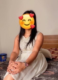 Himanshi - puta in Noida Photo 1 of 5