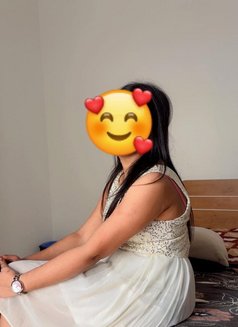 Himanshi - puta in Noida Photo 3 of 5