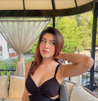 Himanshi - escort in Mumbai