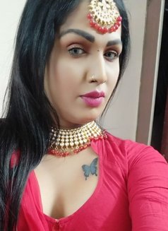 Himanshi - Transsexual escort in Jaipur Photo 10 of 17