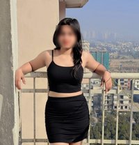 Himanshi Mehra - escort in Noida