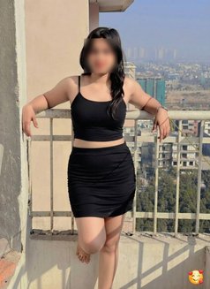 Himanshi Mehra - escort in Noida Photo 5 of 5