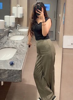 Himanshi models hot vip Hotel escorts - escort in Mumbai Photo 2 of 2