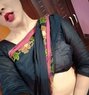 Himanshi Sharma - puta in Agra Photo 1 of 2