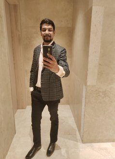 Himranshu - Male escort in Bangalore Photo 1 of 3