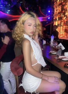 Hina - Transsexual escort in Cebu City Photo 10 of 12